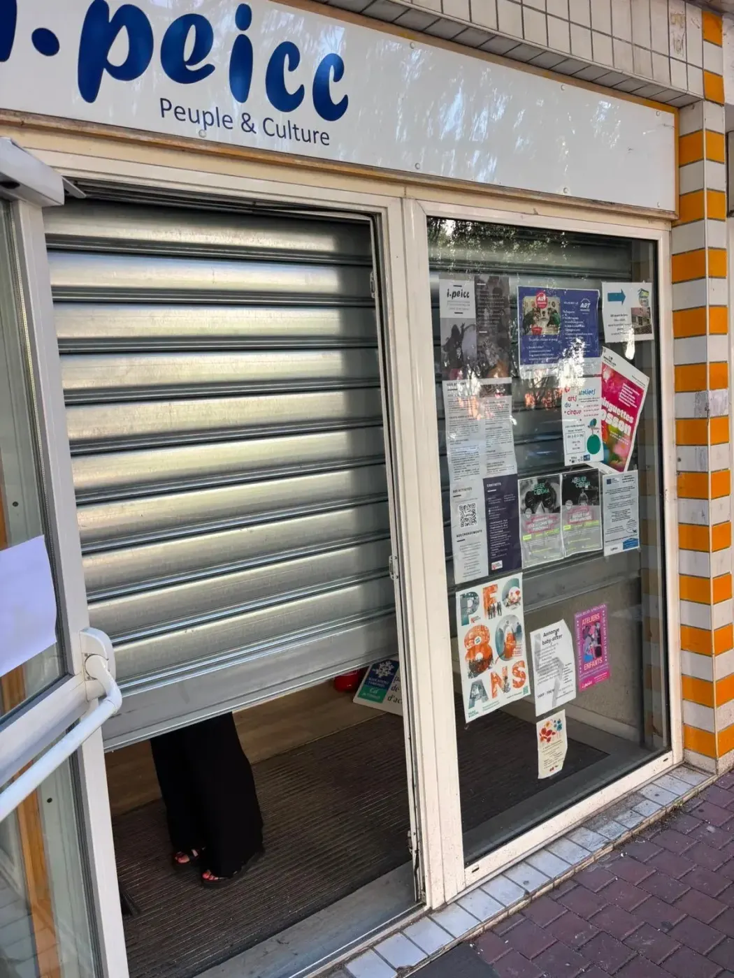Déblocage de rideau métallique bloqué à Drancy