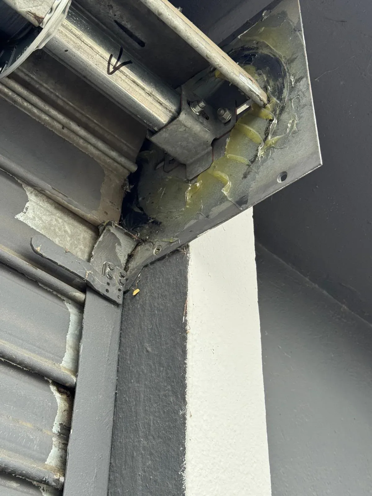 Entretien et maintenance de rideau métallique à Drancy Entretien et maintenance de rideau métallique à Drancy